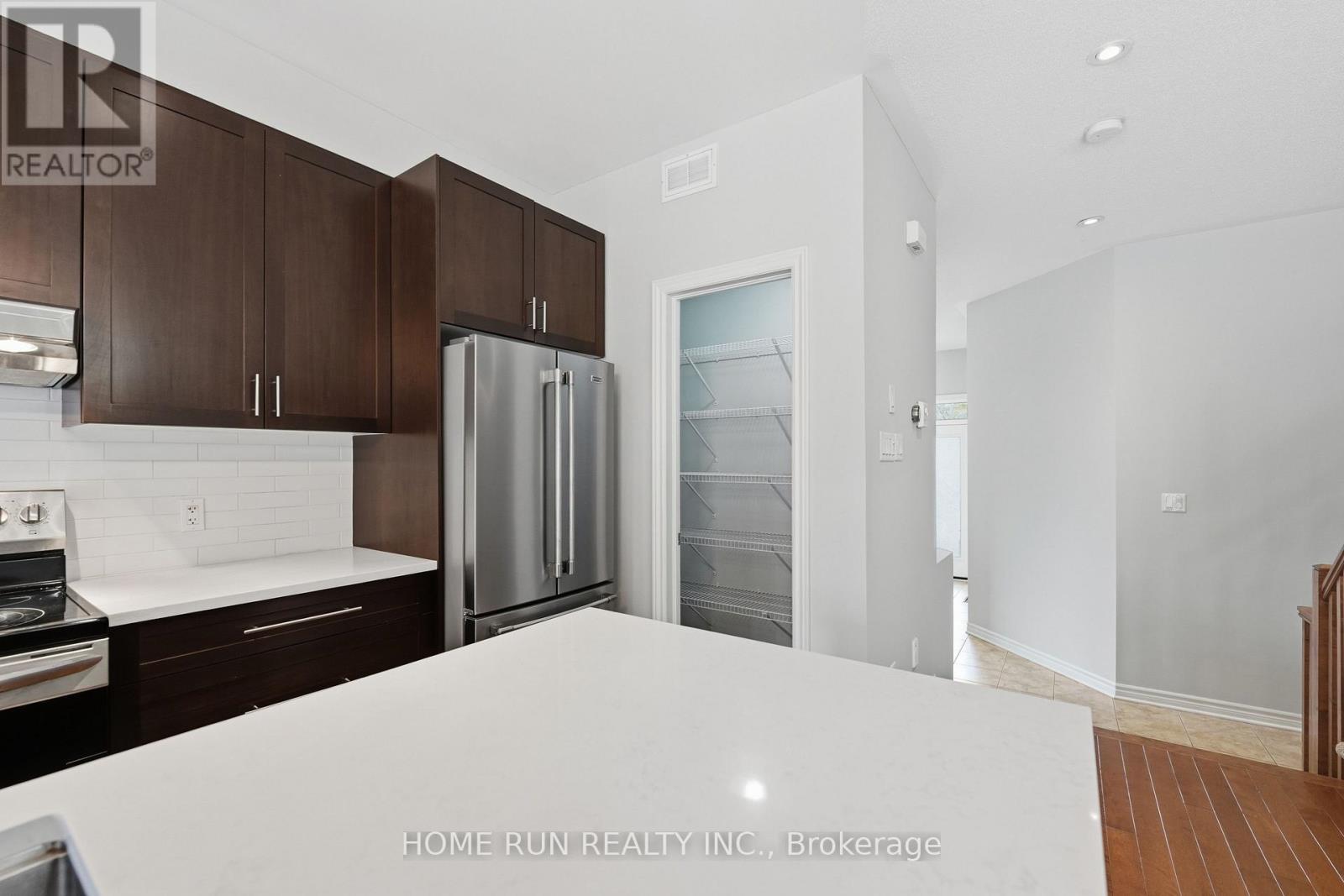 201 Espin Heights — photo 22