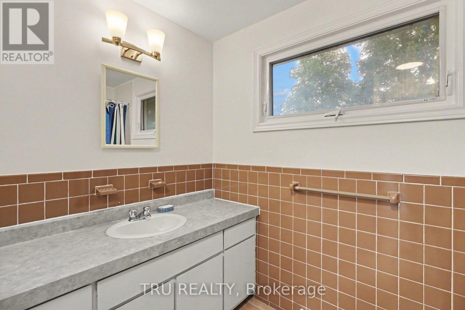 682 MORIN STREET - 29