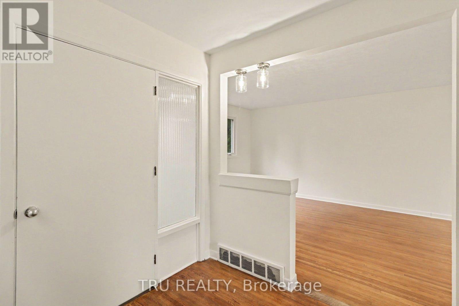 682 MORIN STREET - 6