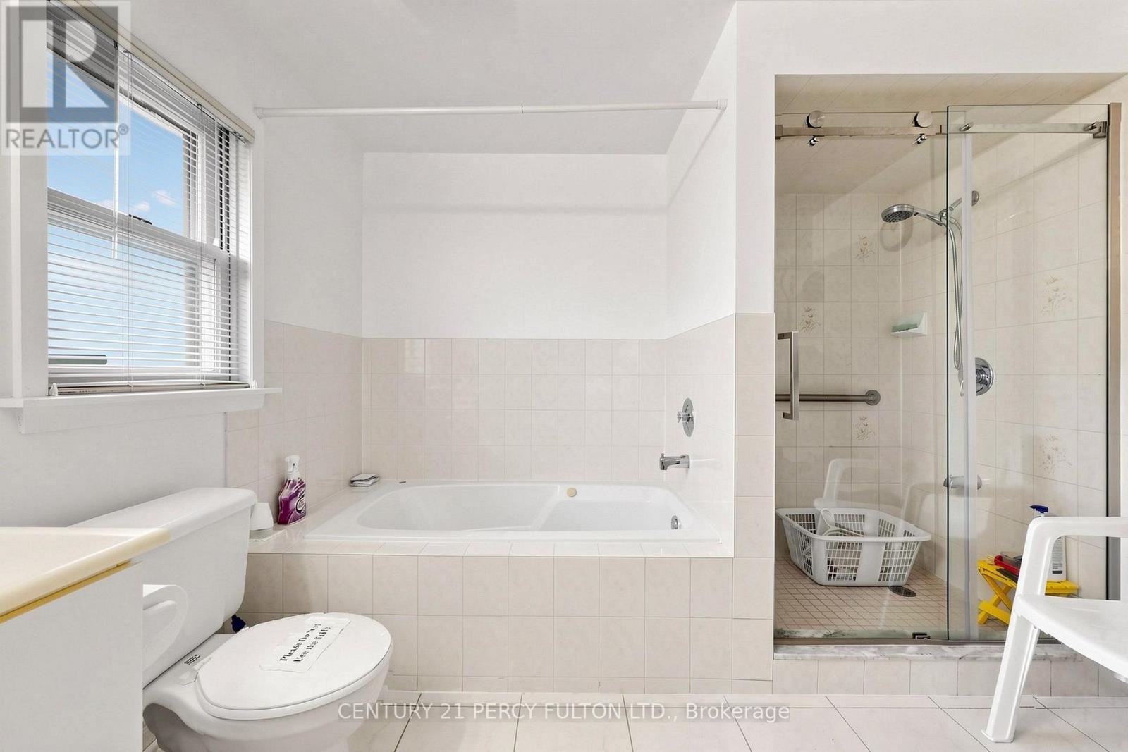 20 Zircon Court, Toronto, ON photo 25