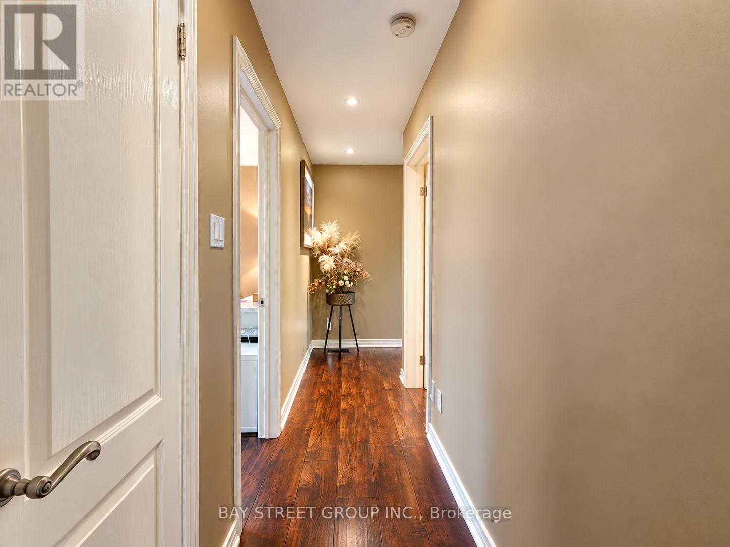 111 FRED VARLEY DRIVE - 18