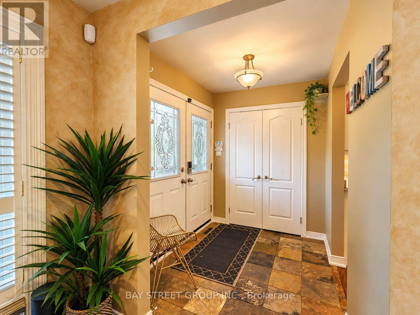 111 FRED VARLEY DRIVE - 7