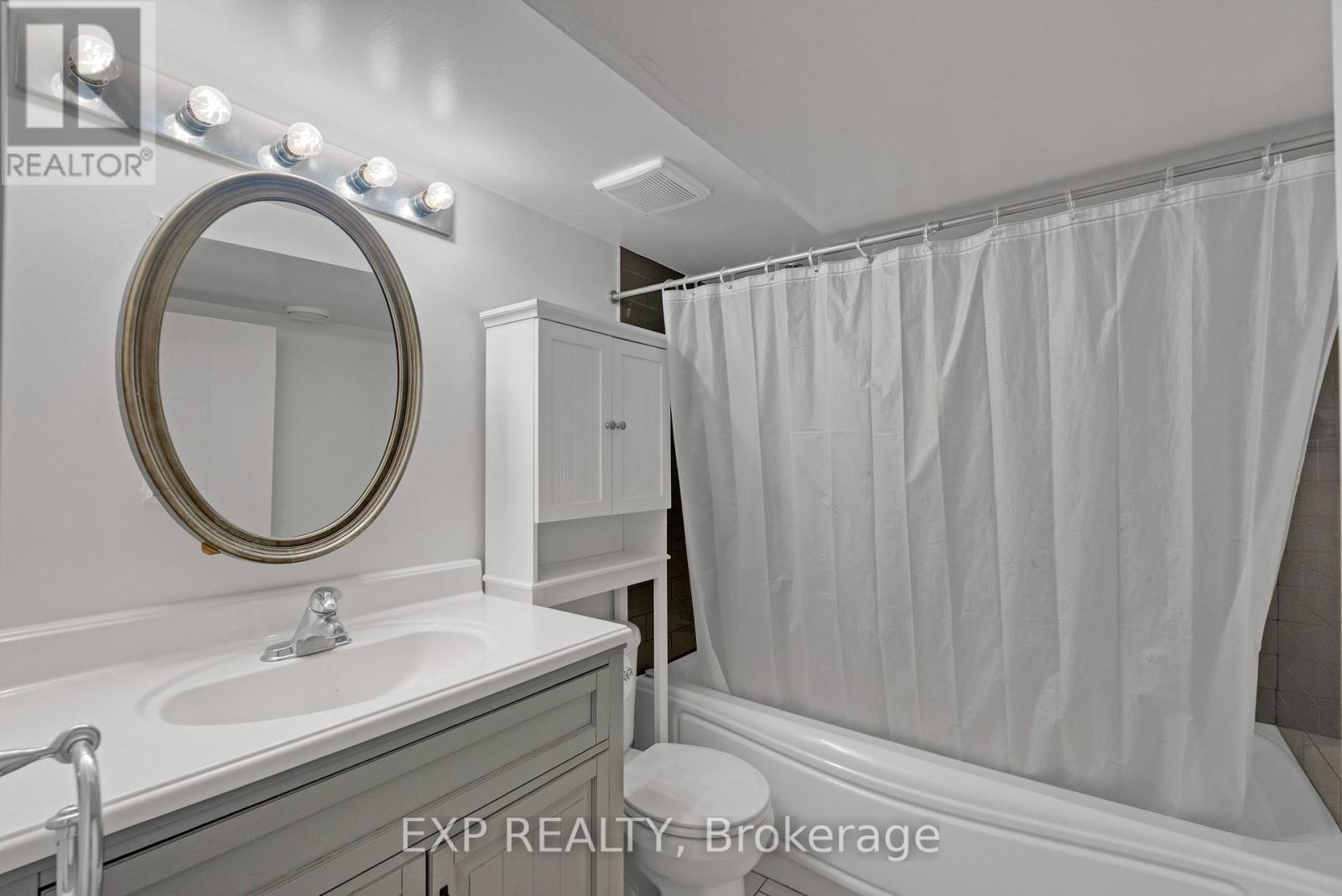 143 Albert Street West — photo 47