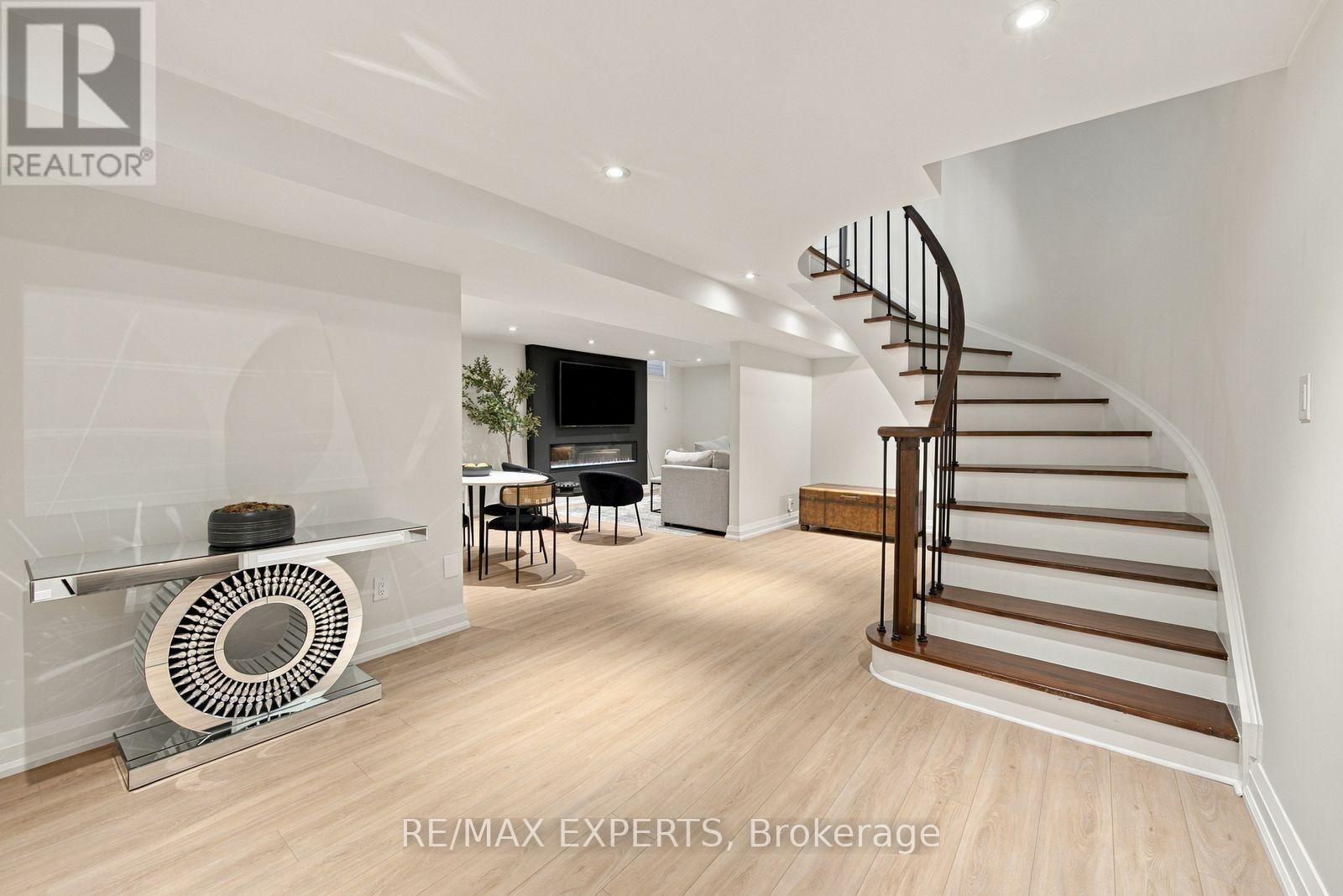 36 Jade Crescent, Vaughan, ON photo 32