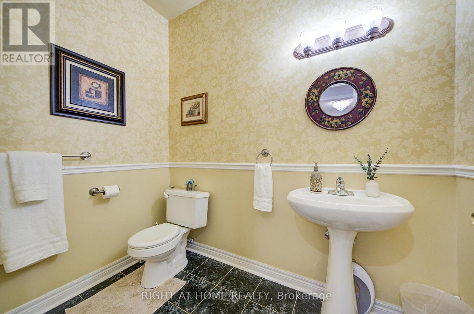 81 Old Colony Road, Richmond Hill, ON photo 17