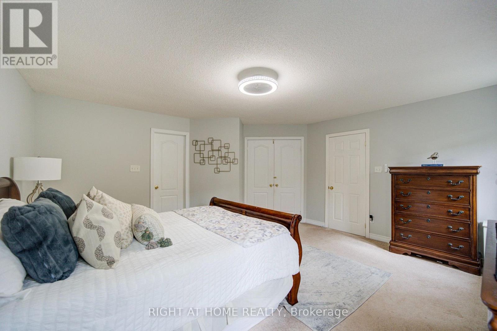 81 Old Colony Road, Richmond Hill, ON photo 22
