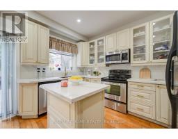 81 Old Colony Road, Richmond Hill, ON L4E3X2 Photo 10