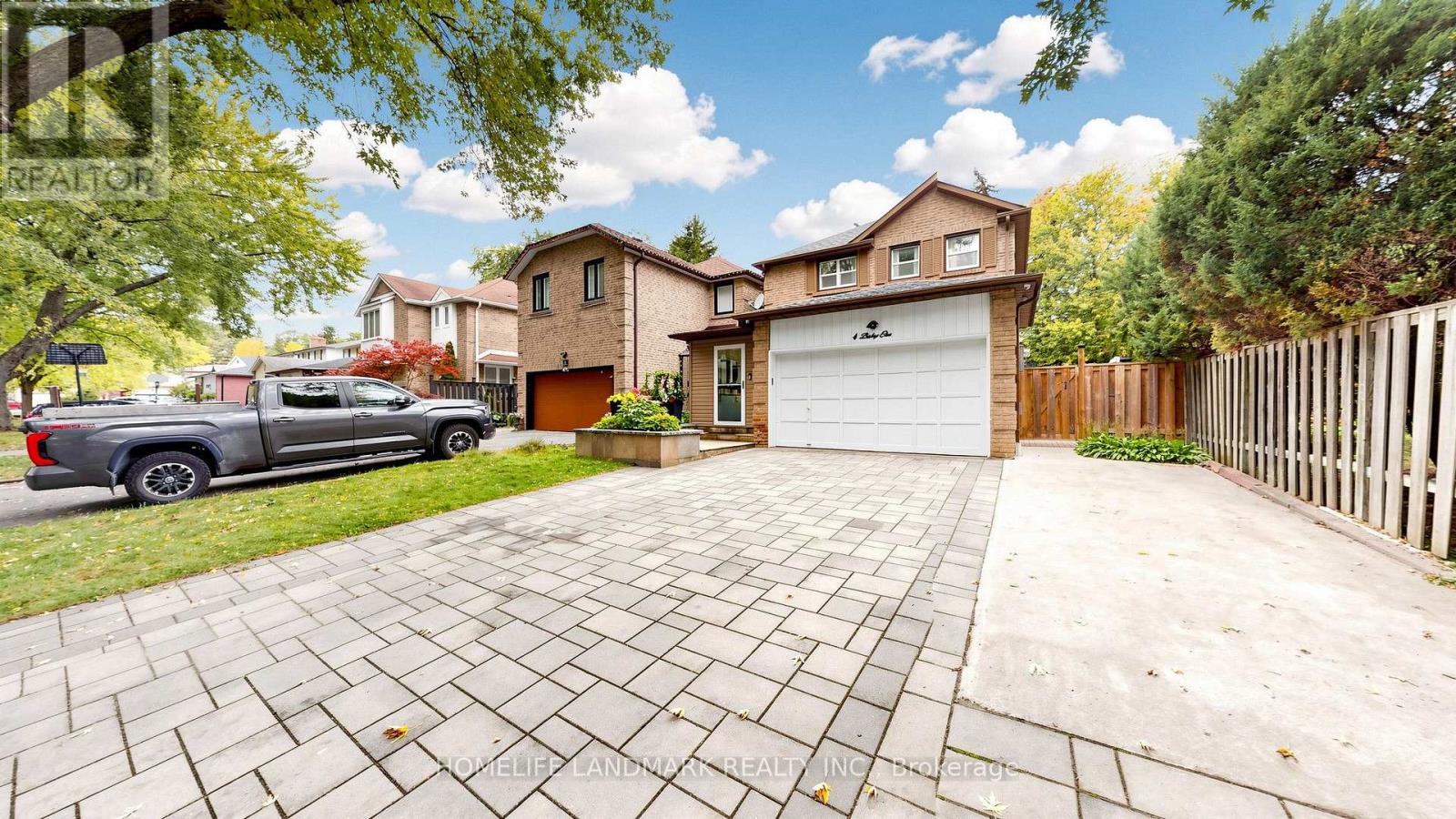 4 BISHOP CRESCENT, Markham (Markham Village) — photo 2