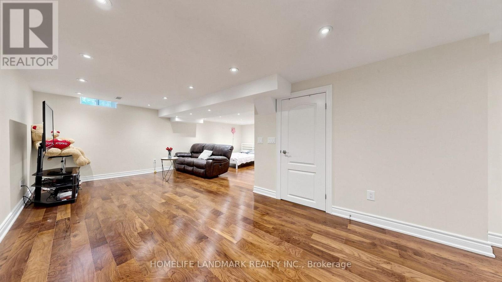4 Bishop Crescent, Markham, ON photo 23