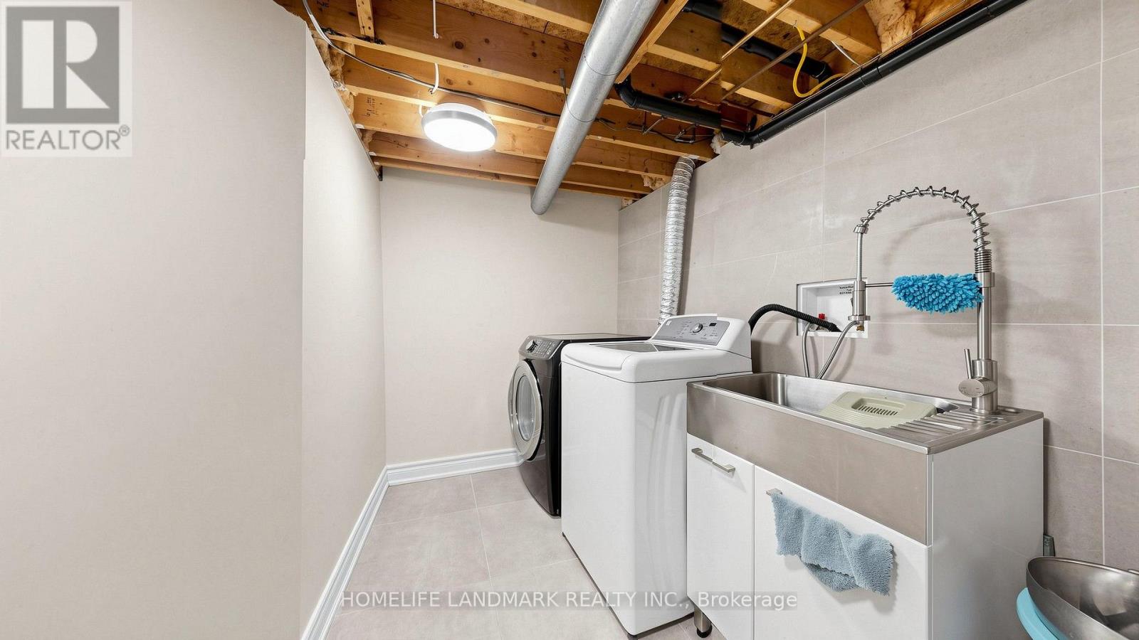 4 Bishop Crescent, Markham, ON photo 26