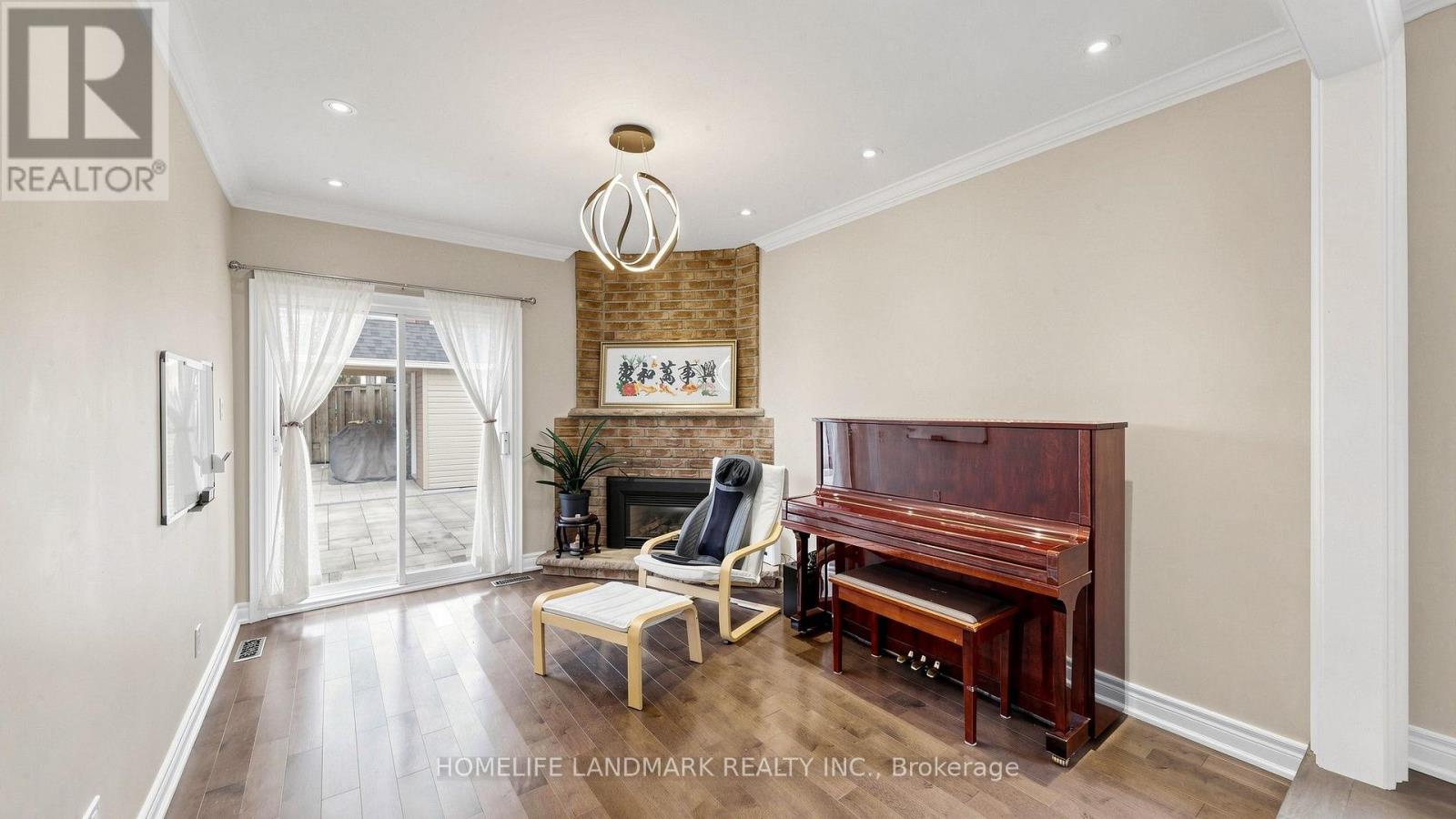 4 BISHOP CRESCENT, Markham (Markham Village) — photo 9
