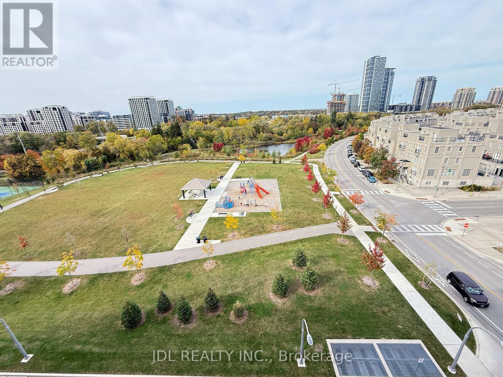 18 Rouge Valley Drive West — photo 10
