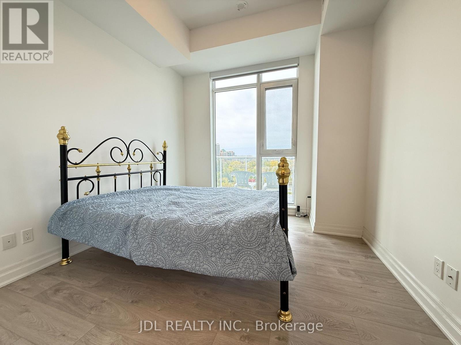 18 Rouge Valley Drive West — photo 15