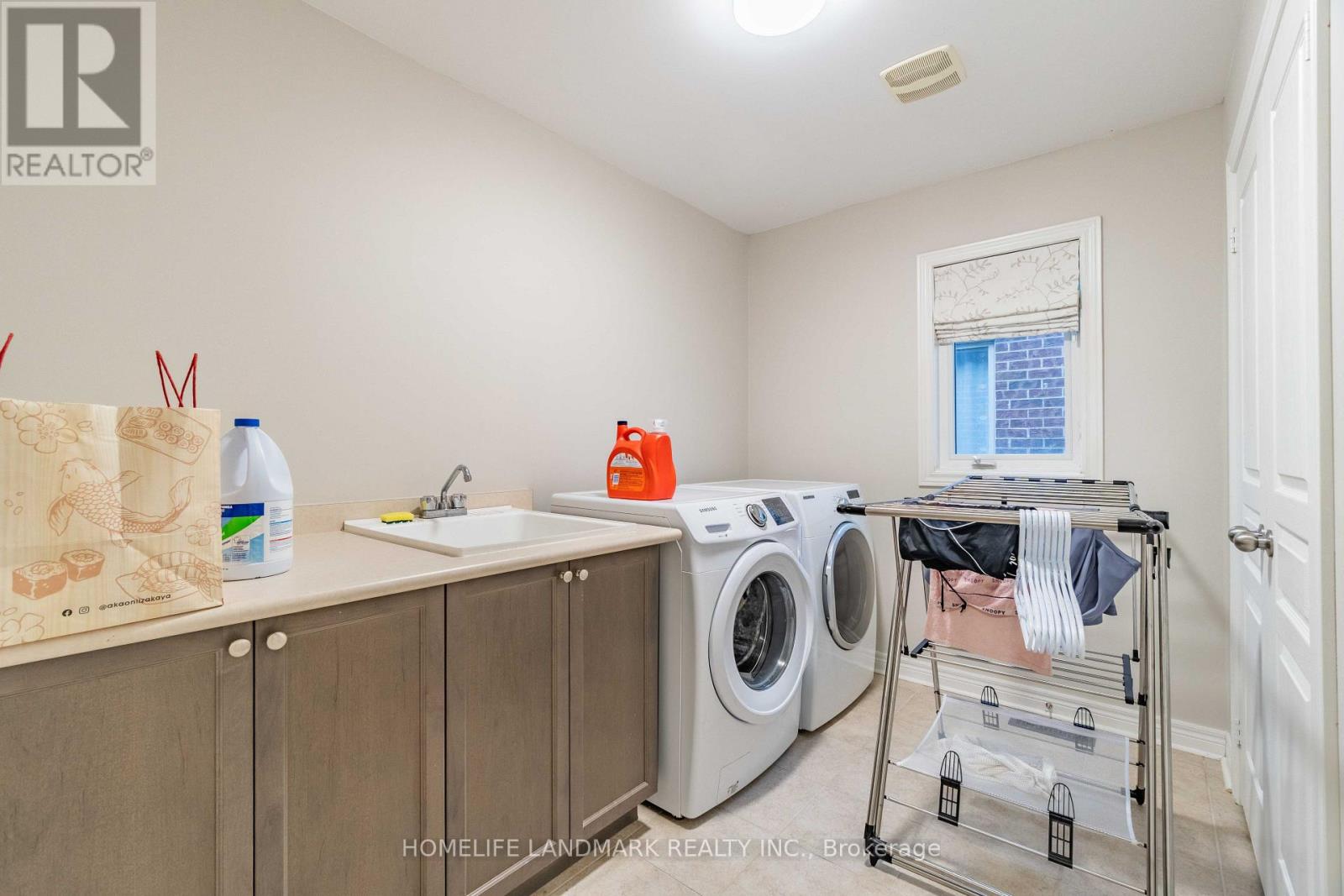 98 Thornhill Ravines Crescent — photo 13