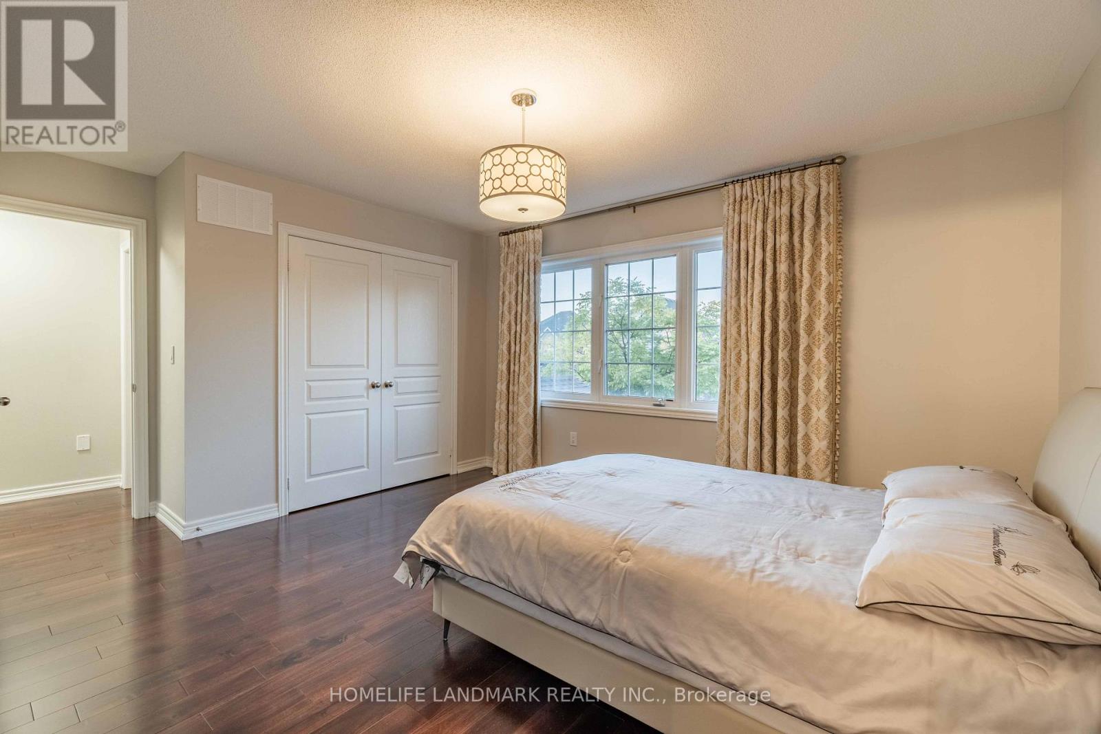 98 Thornhill Ravines Crescent — photo 18