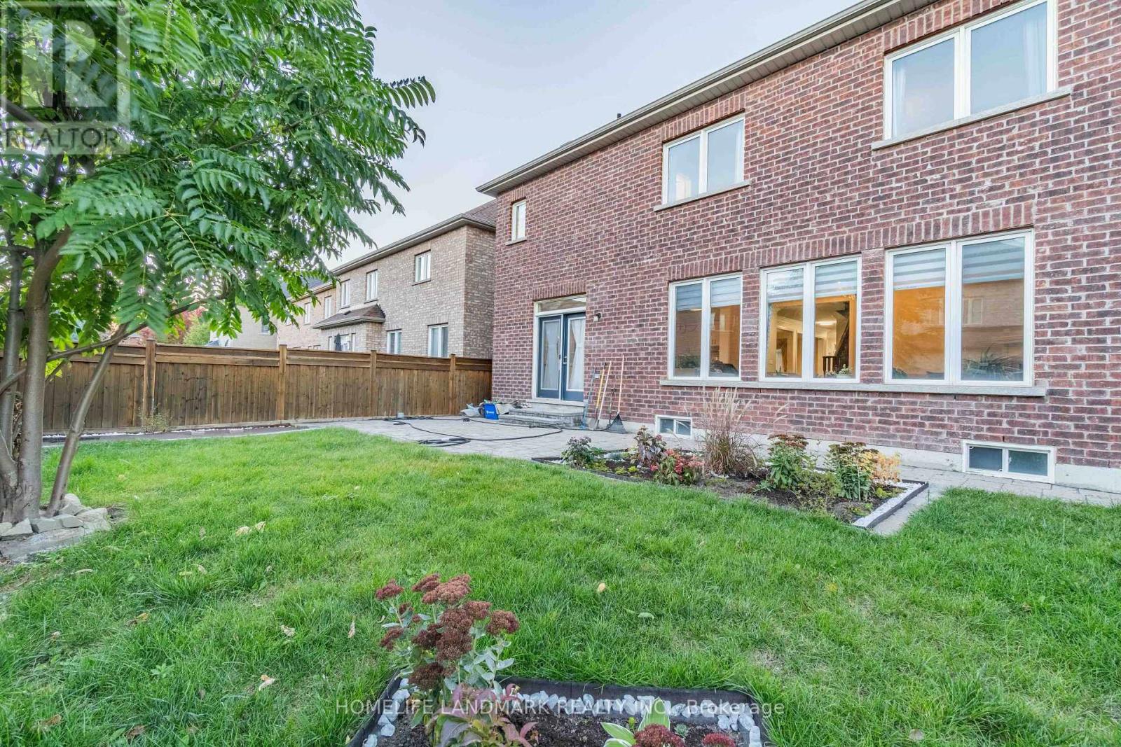 98 Thornhill Ravines Crescent — photo 23