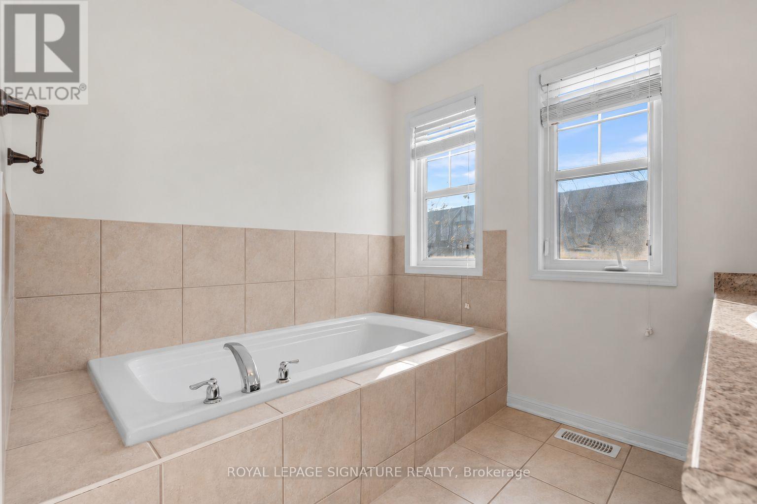2 POPPYTHORN ROAD - 25