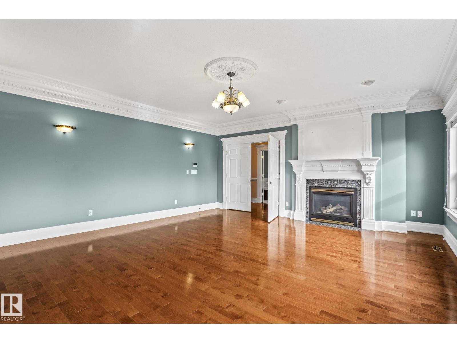 Photo 33