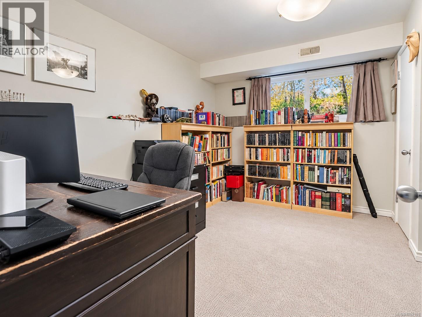  3524 Plymouth Road, Oak Bay