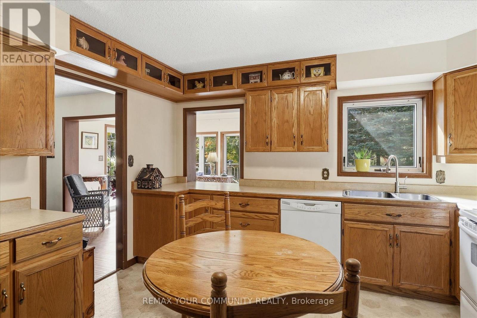 747 Long Beach Road, Kawartha Lakes, ON photo 12