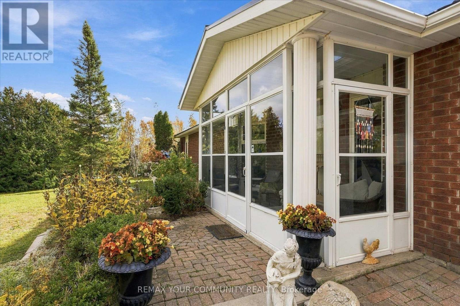 747 Long Beach Road, Kawartha Lakes, ON photo 6