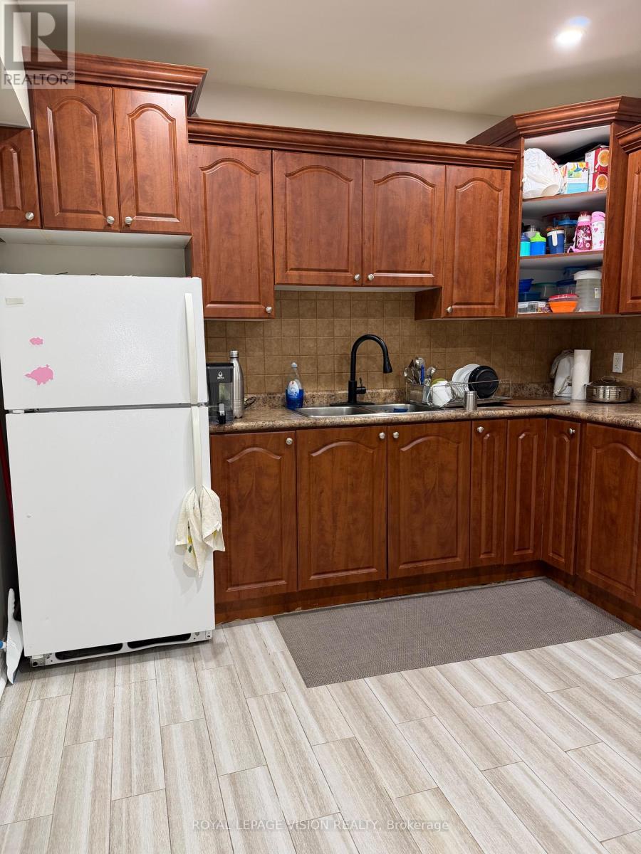 BASEMENT - 25 PAR AVENUE, Toronto (Woburn) — photo 3