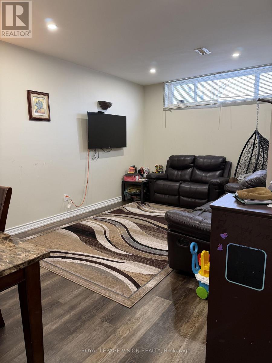 BASEMENT - 25 PAR AVENUE, Toronto (Woburn) — photo 4
