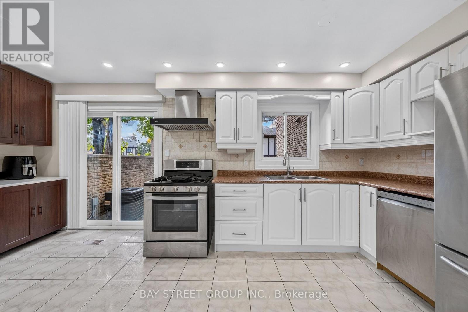 49- 100 Burrows Hall Boulevard, Toronto, ON photo 11