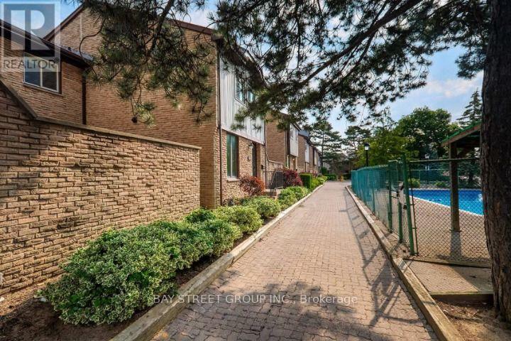 49- 100 Burrows Hall Boulevard, Toronto, ON photo 44