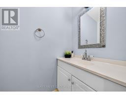 49 - 100 Burrows Hall Boulevard, Toronto, ON M1B1M7 Photo 17