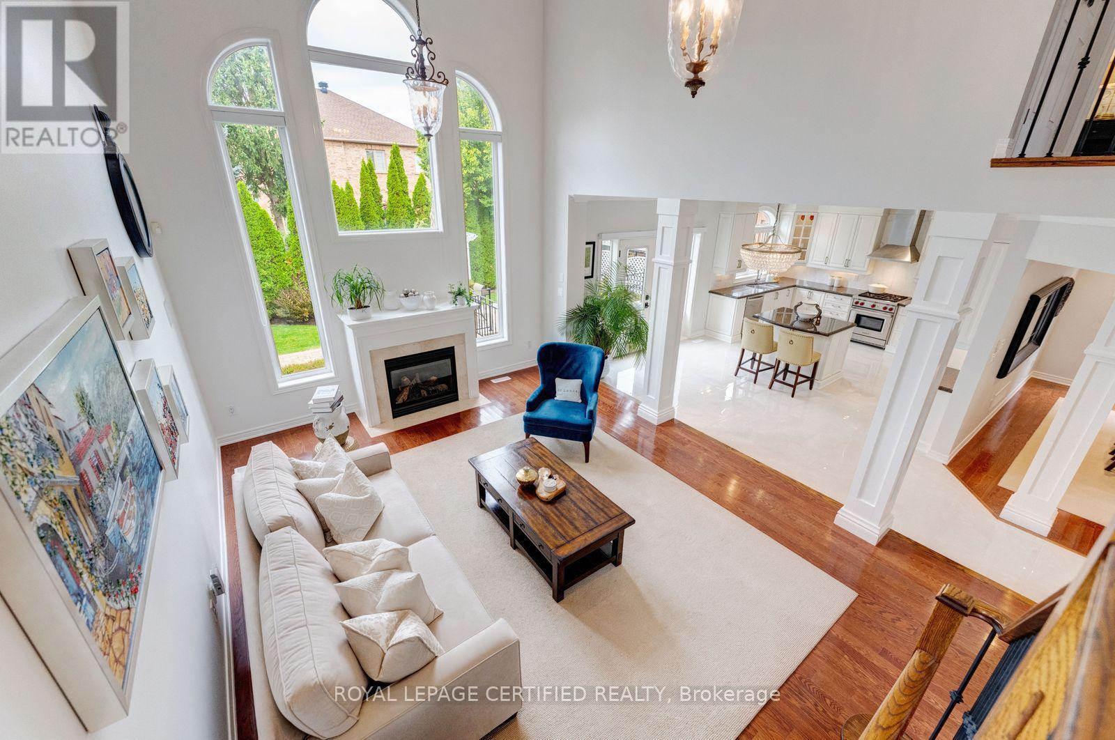 2479 Bon Echo Drive — photo 15
