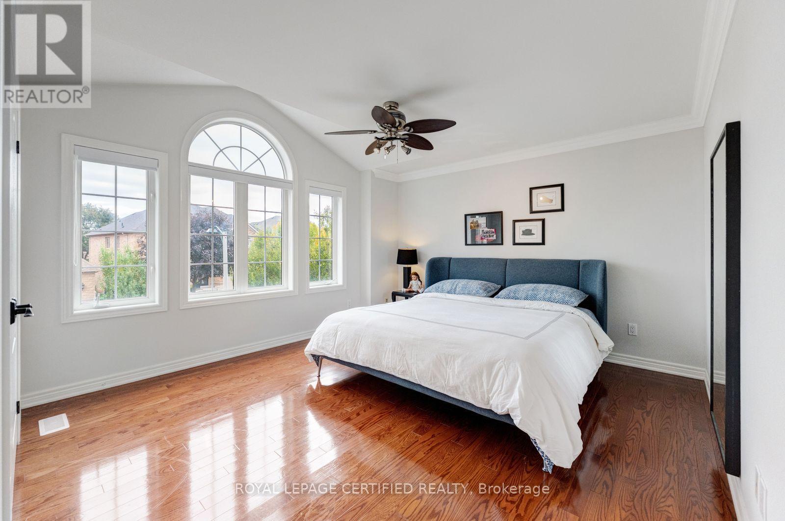 2479 Bon Echo Drive — photo 19