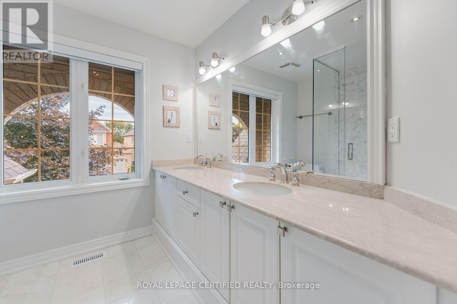 2479 Bon Echo Drive — photo 20