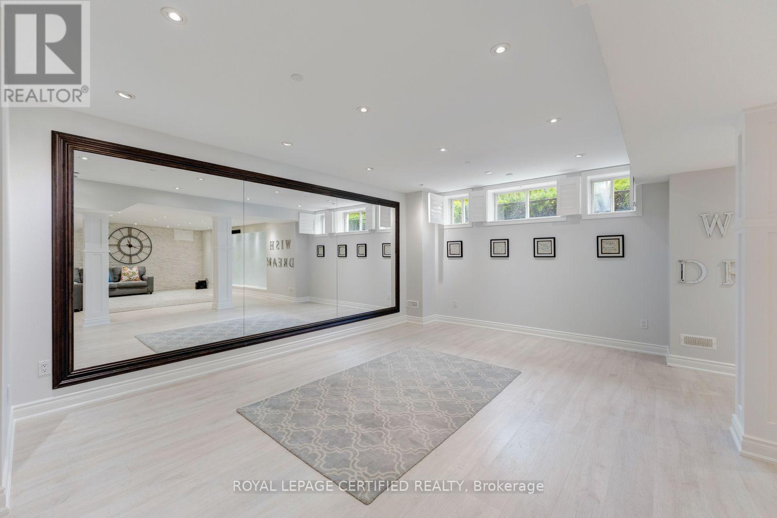 2479 Bon Echo Drive — photo 24