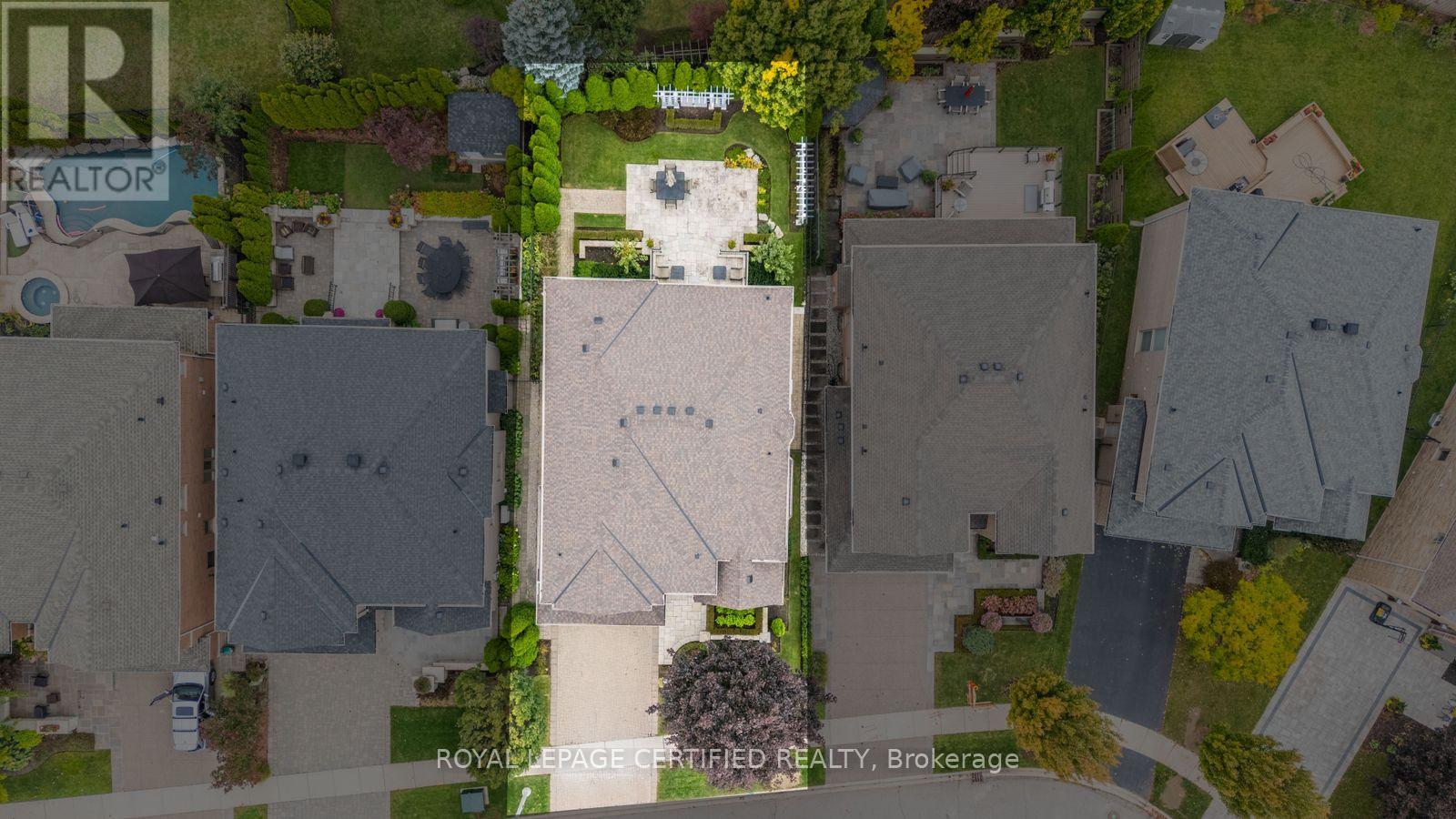 2479 Bon Echo Drive — photo 31