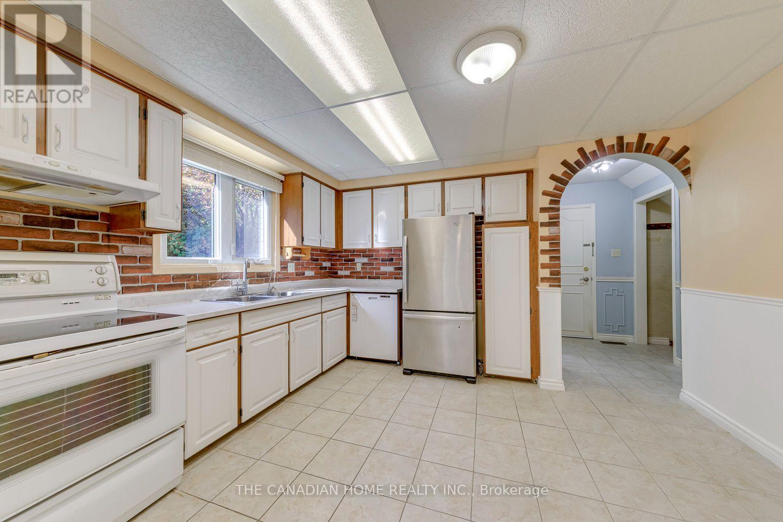15 Newton Road, Brampton, ON photo 12