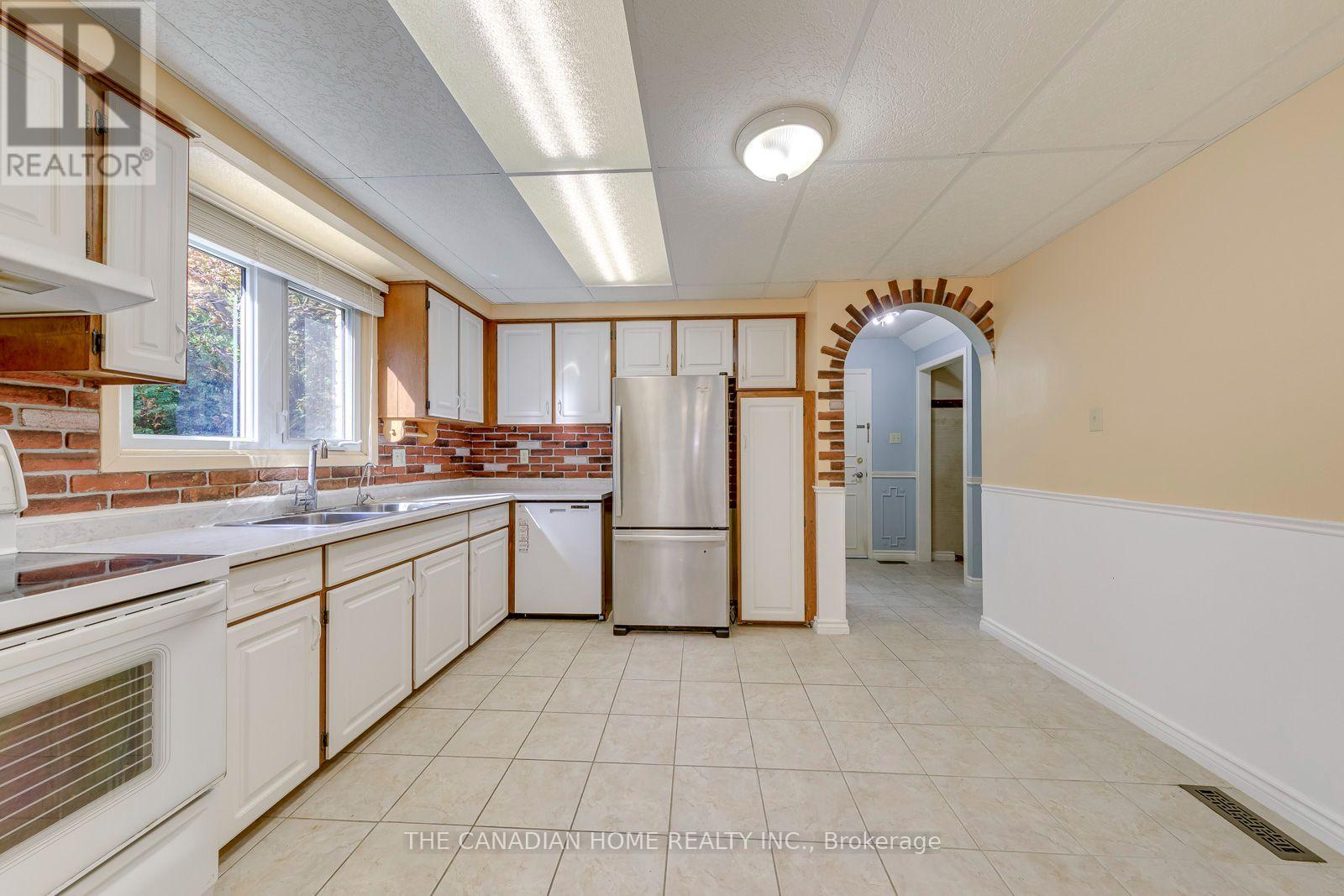 15 Newton Road, Brampton, ON photo 13