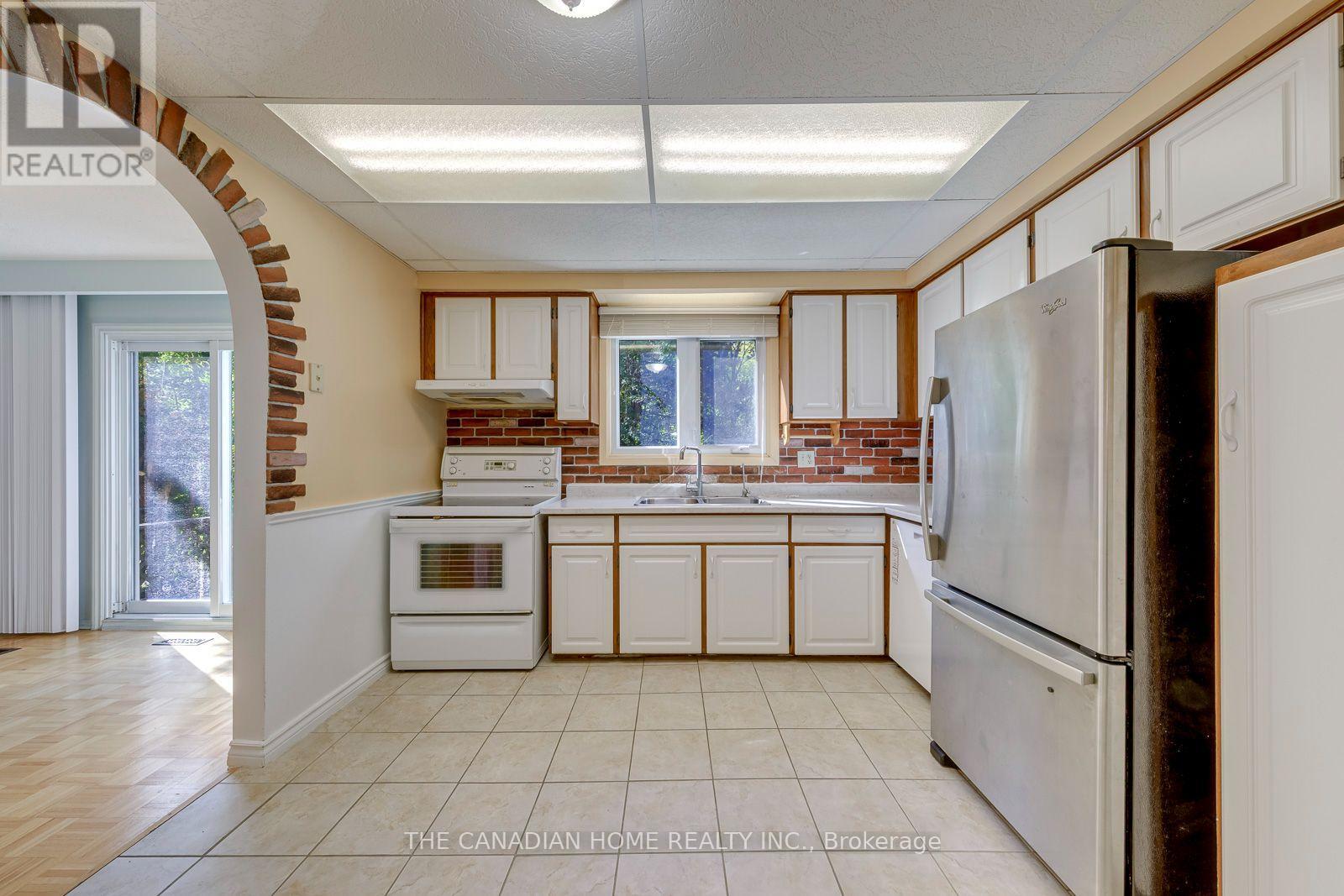 15 Newton Road, Brampton, ON photo 14