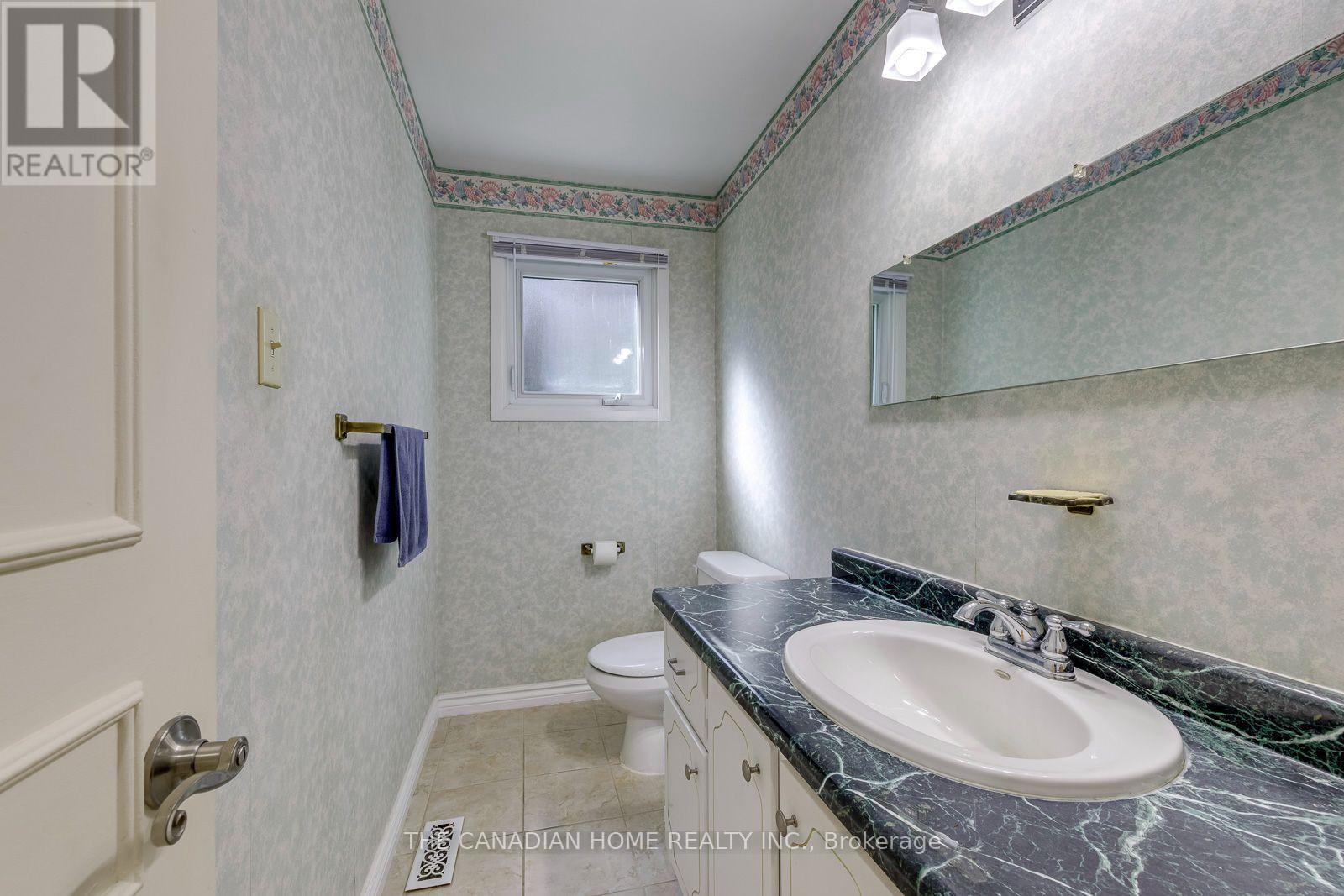 15 Newton Road, Brampton, ON photo 18