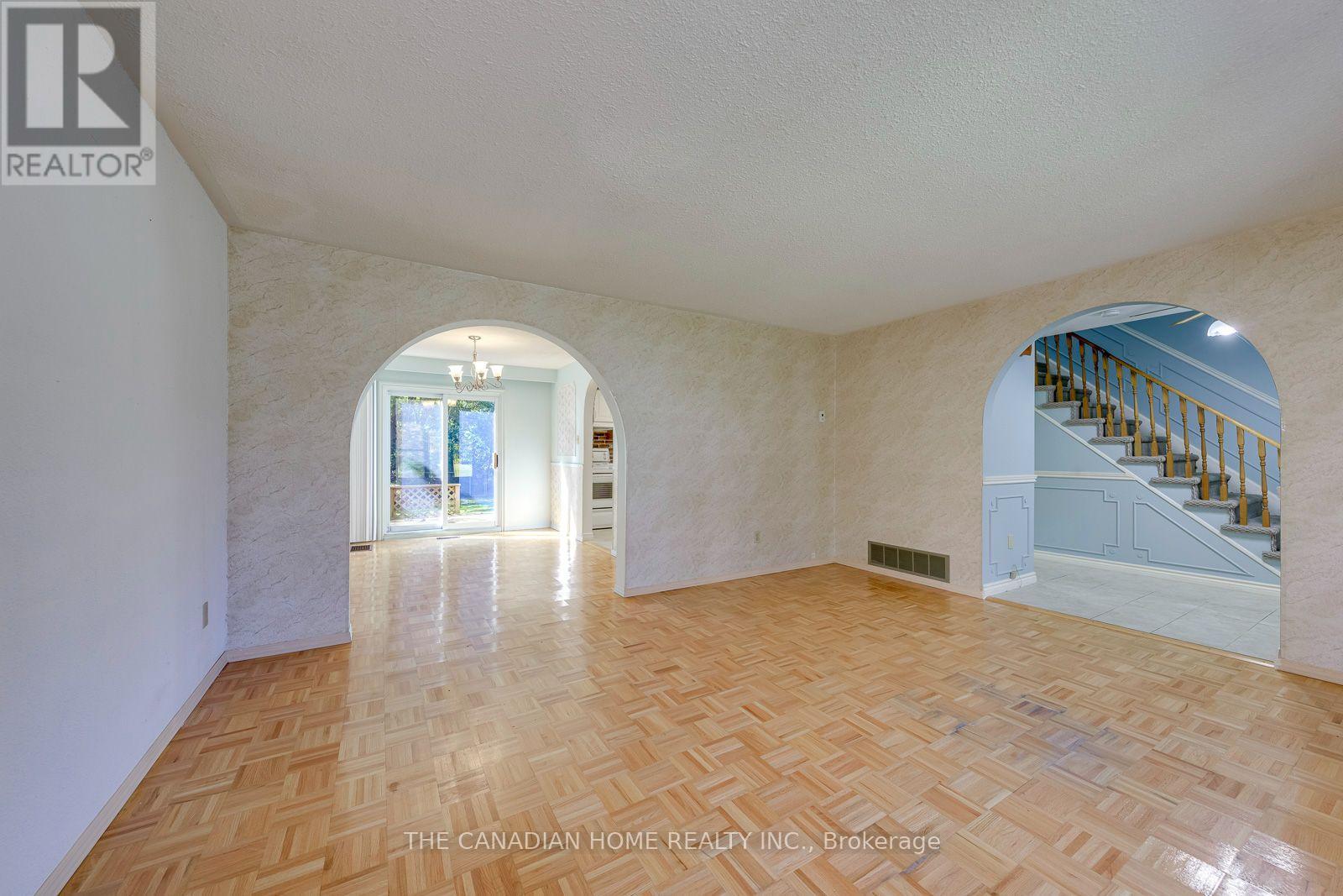 15 Newton Road, Brampton, ON photo 8