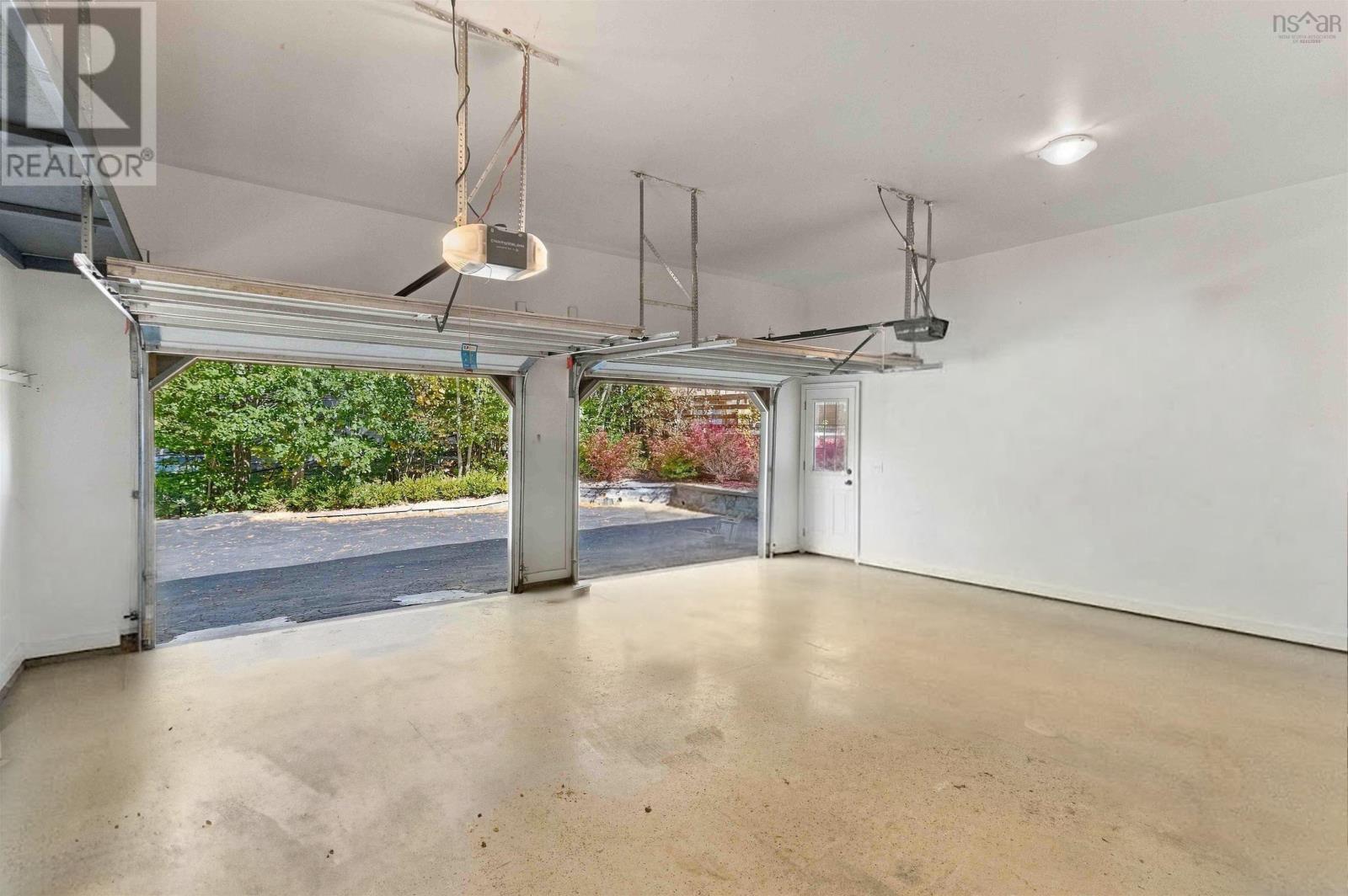 44 Brackstone Court - 28