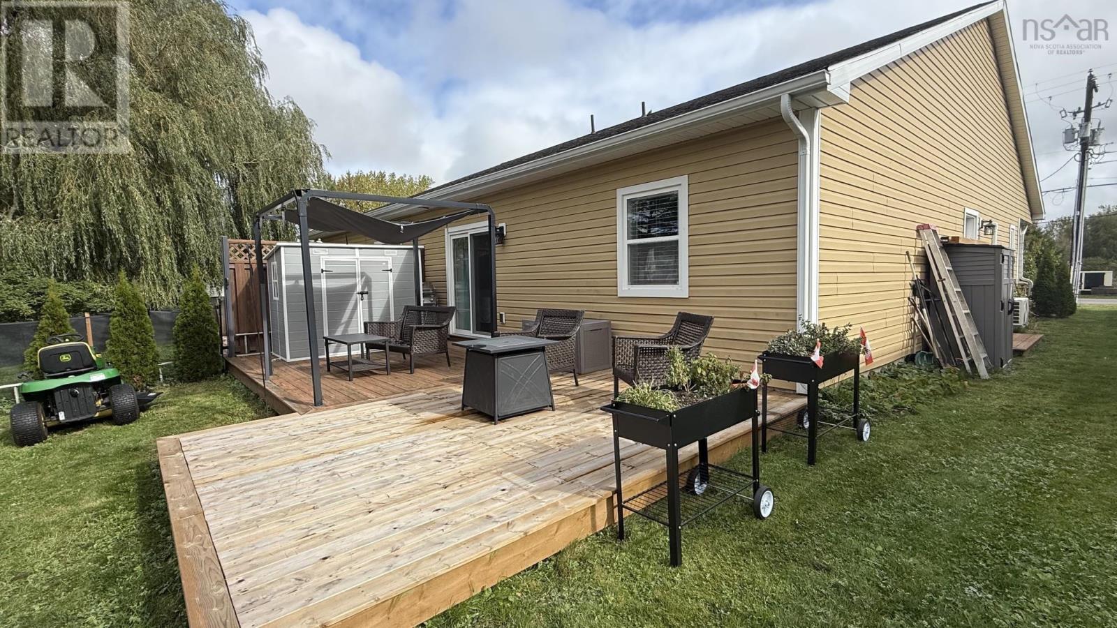 1215 Starrs Point Road - 7