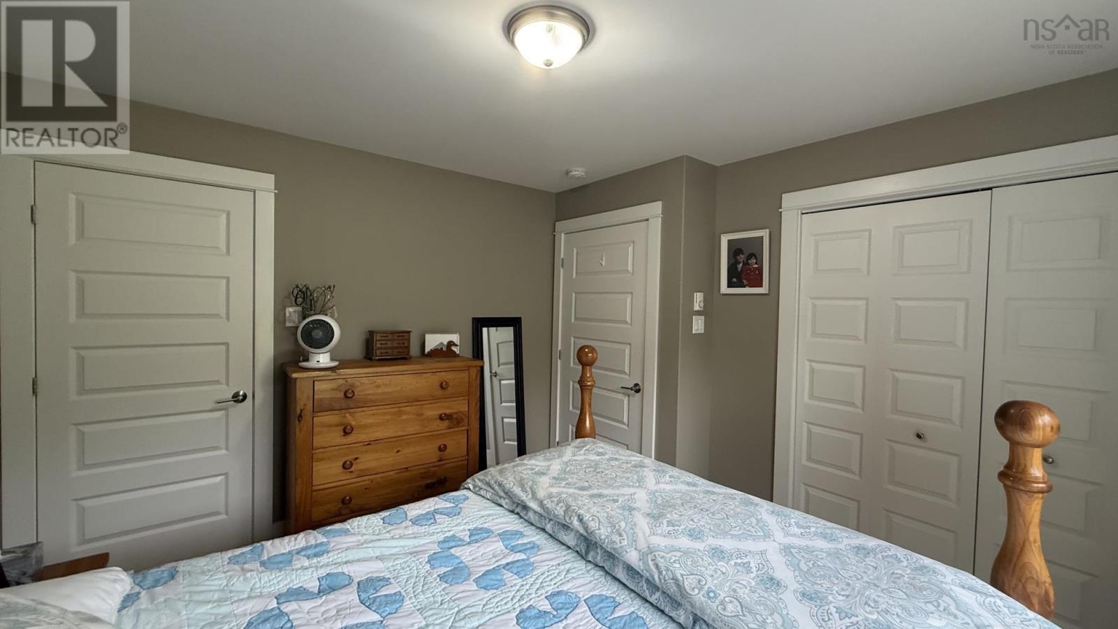 1215 Starrs Point Road - 32