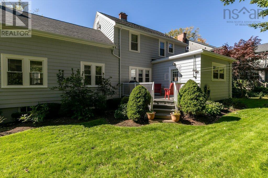 1951 Parkwood Terrace - 31