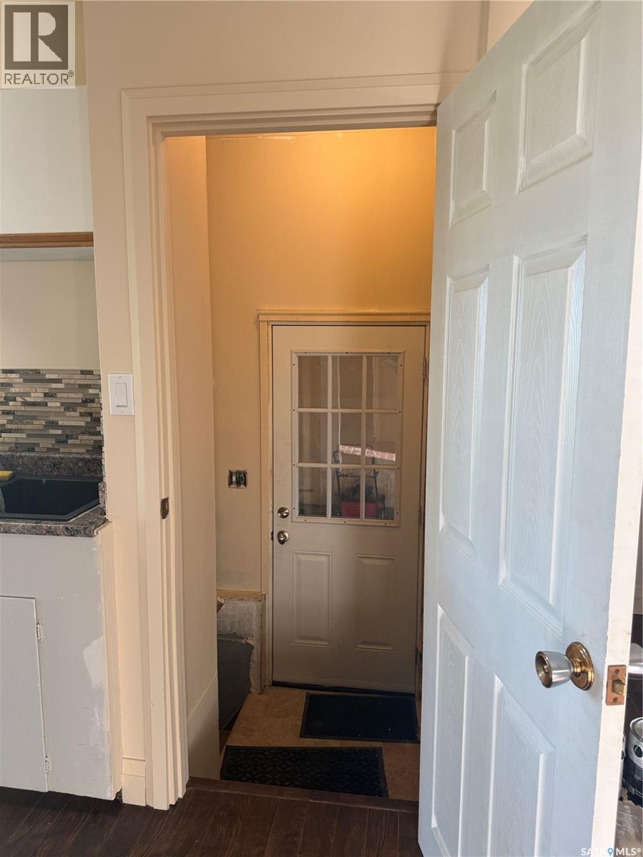 304 2nd STREET E, Beechy — photo 10