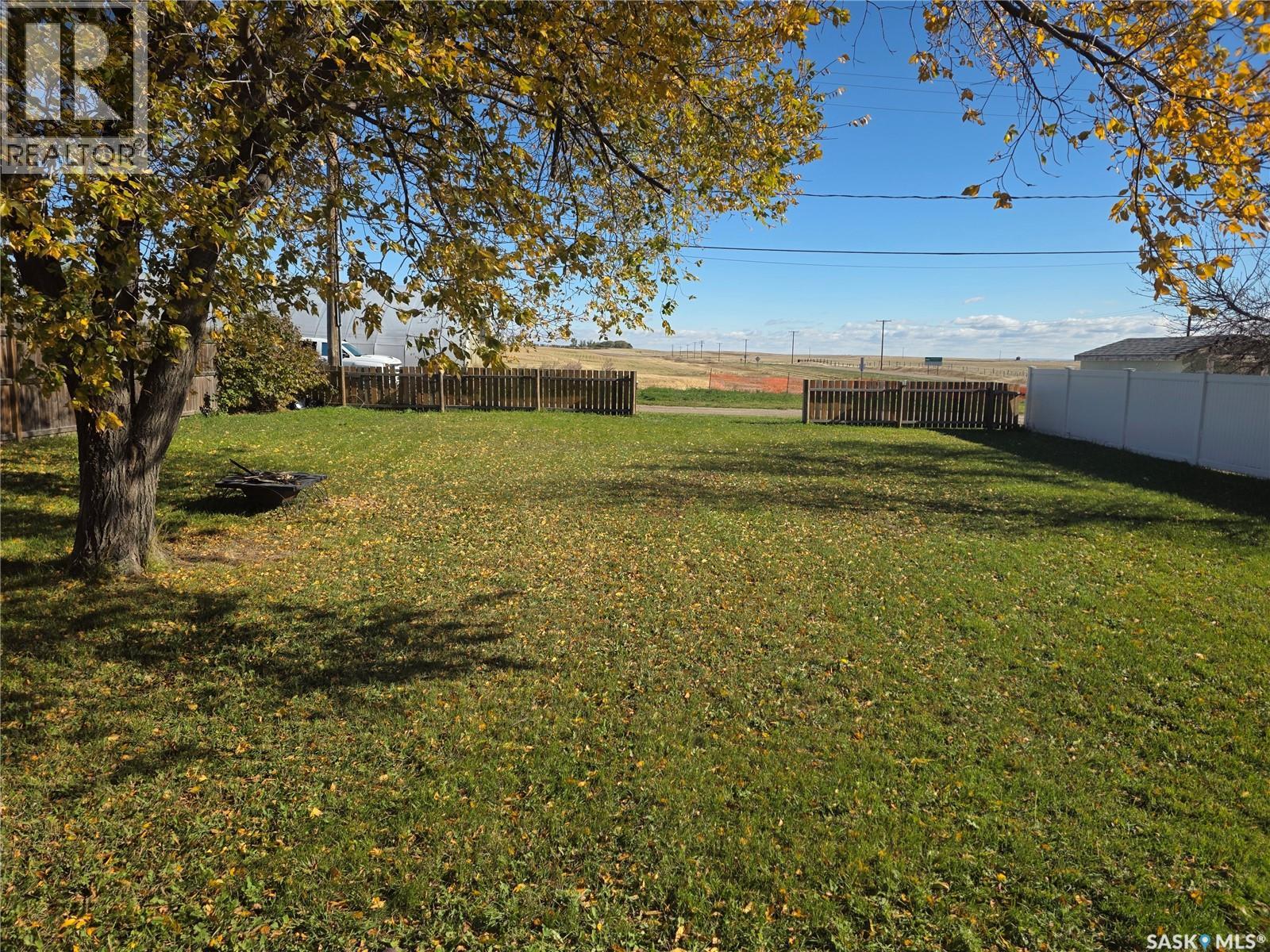 304 2nd STREET E, Beechy — photo 22