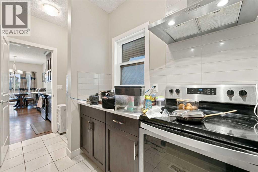 242 Savanna Close NE - photo 16