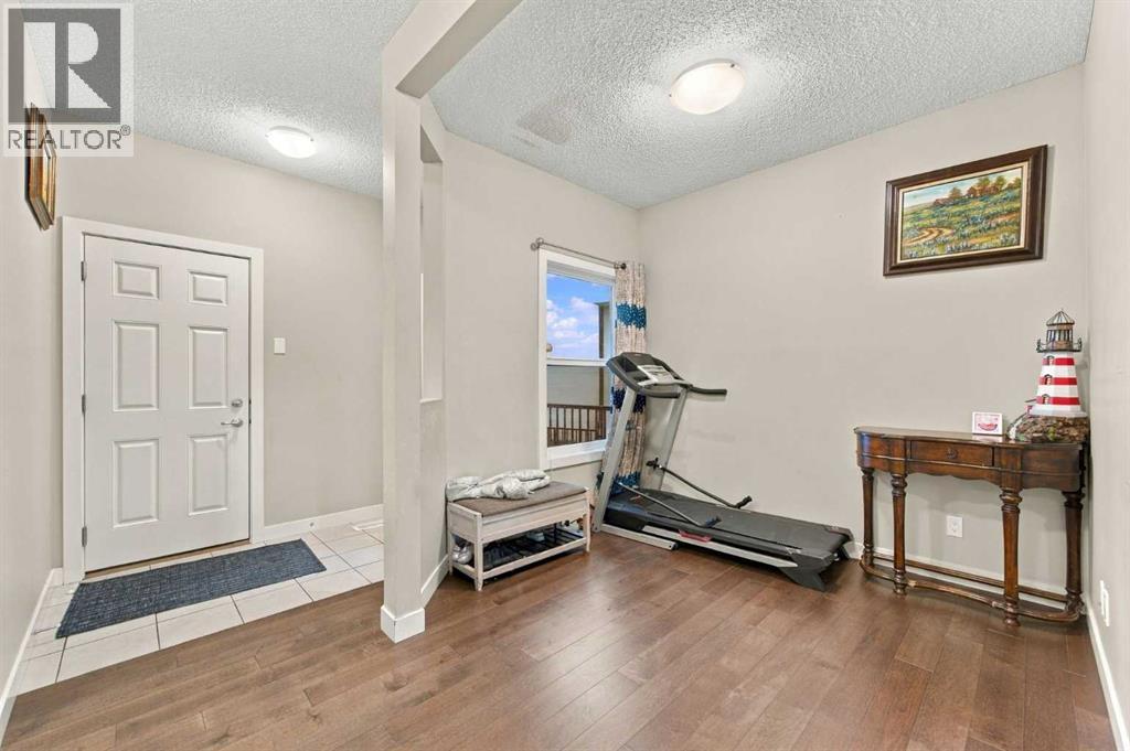 242 Savanna Close NE - photo 8
