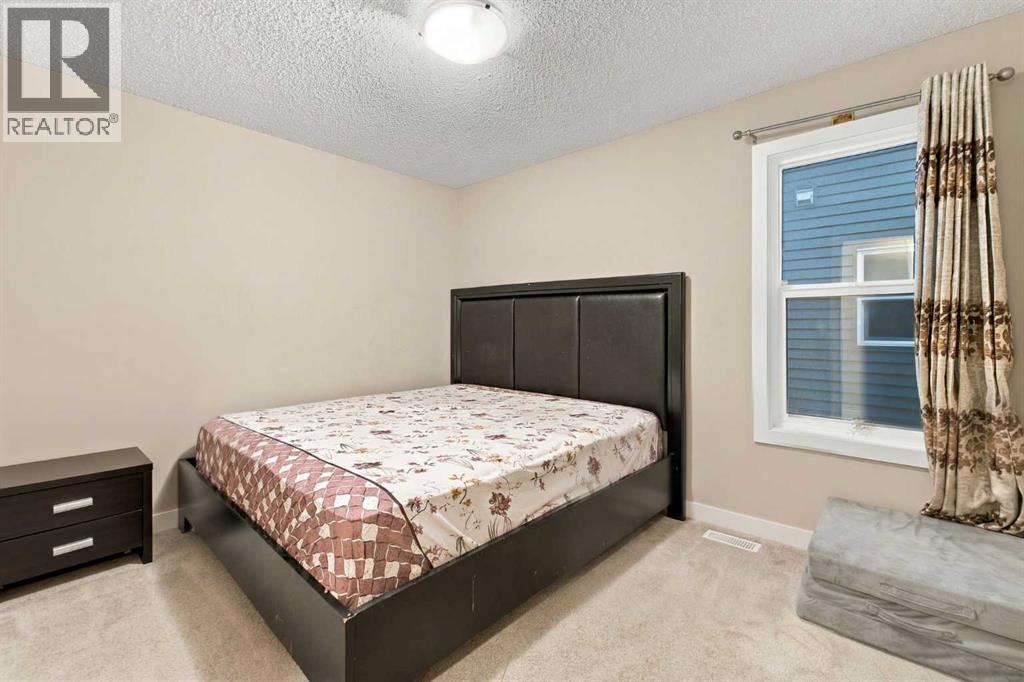 242 Savanna Close NE - photo 27