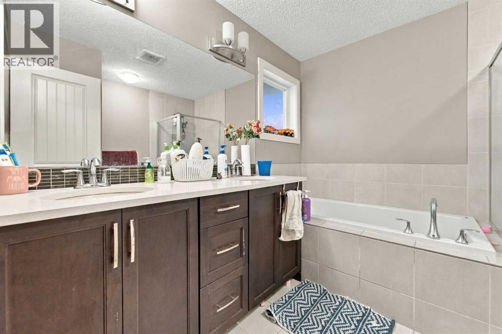 242 Savanna Close NE - photo 25